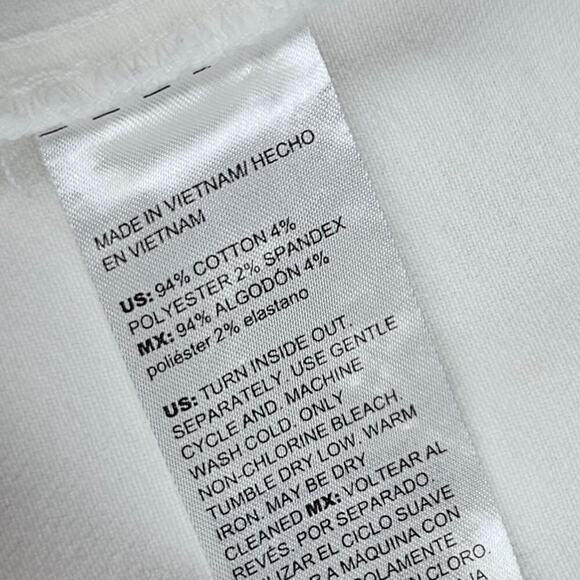 Chicos Denim Jacket XL 3 White Stretch Classic Minimal Preppy Layering Staple - Picture 5 of 6